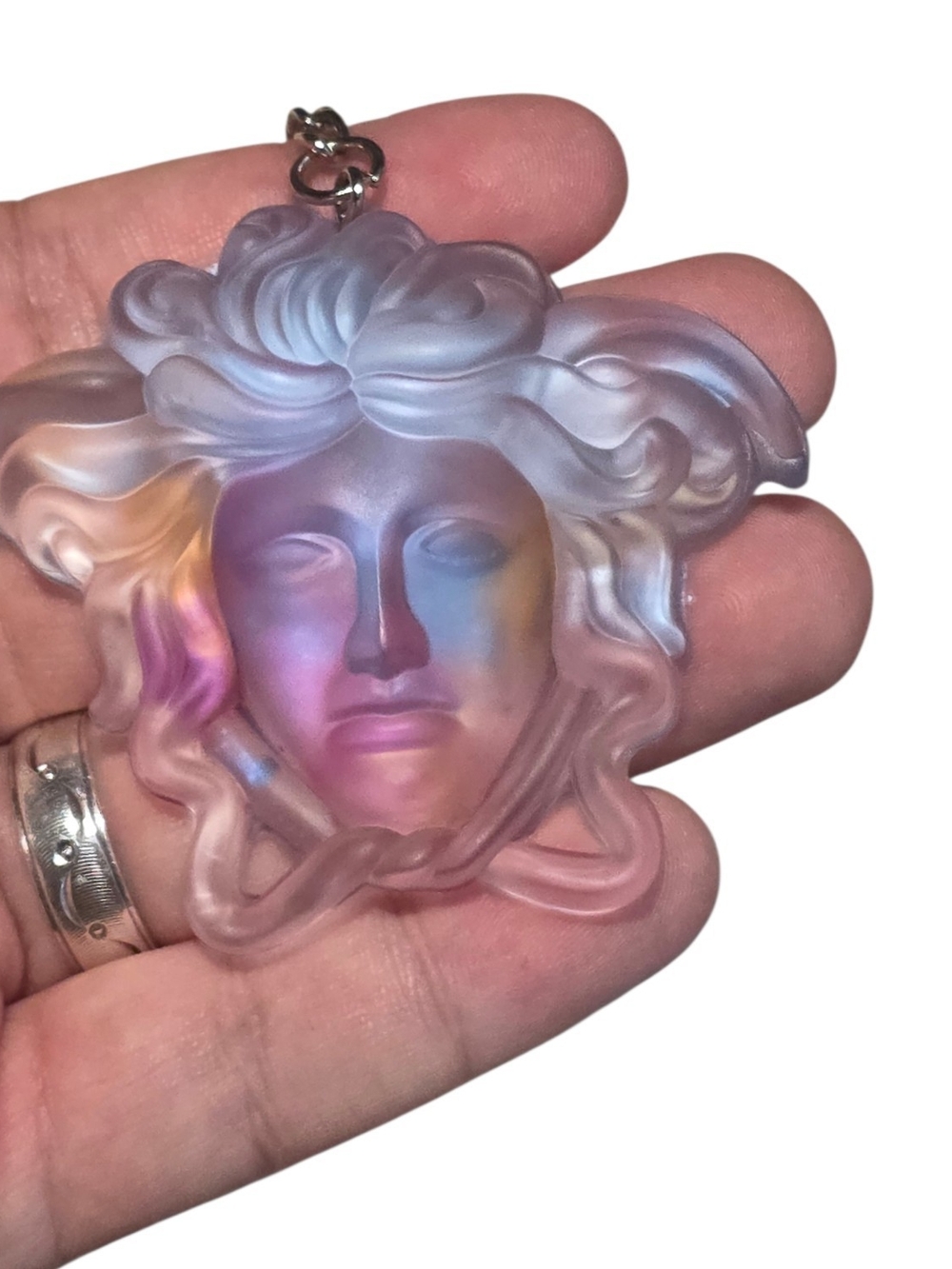 Large Versace Inspired Medusa Keychain On Resin - Picture 3 of 5